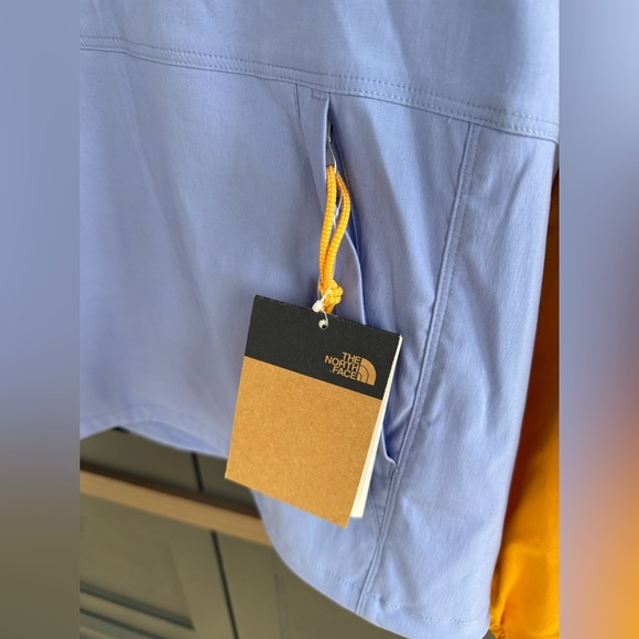 NWT • The North Face V Windbreaker • S • periwinkle gold - Picture 8 of 9